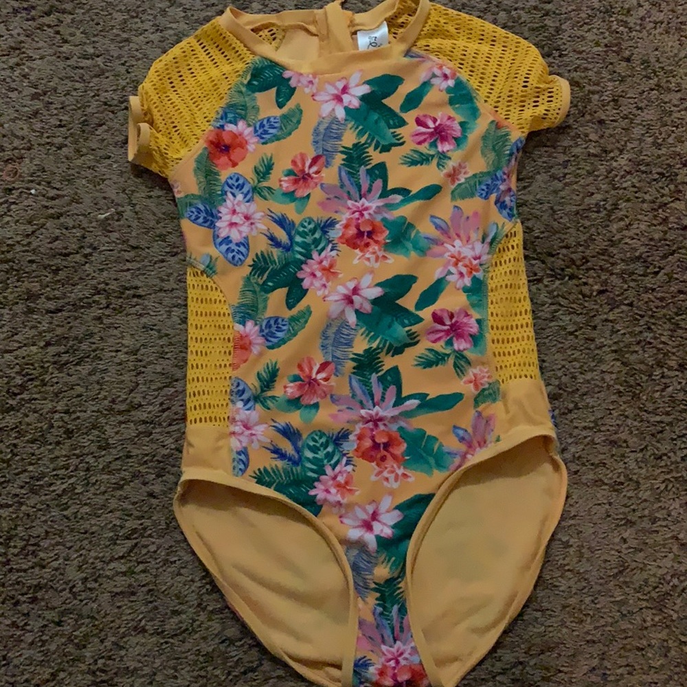 Bathing suit